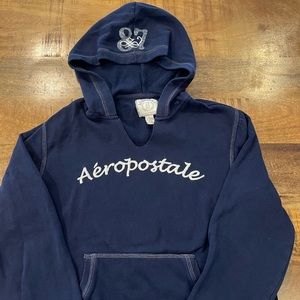 Women’s Aeropostale Preowned sweatshirt. Good condition. Size large.